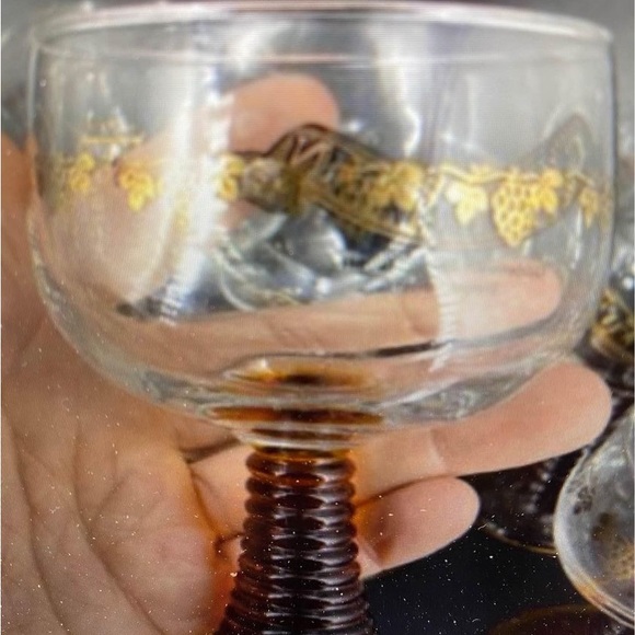 Guldenwein Keilene GmbH Bingen/Rhein Amber Twisted Stemmed Glasses - Set… - Picture 2 of 8